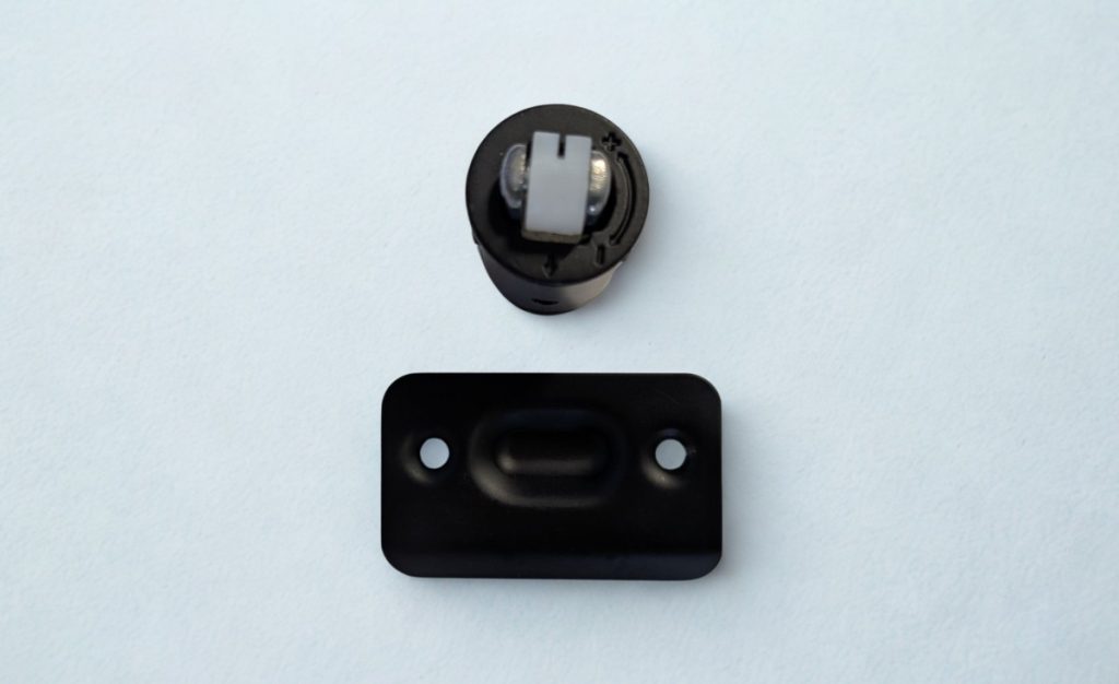 roller latch