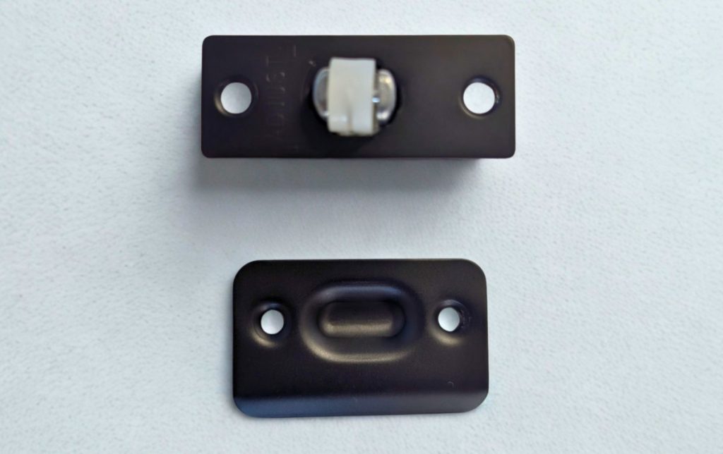roller latch
